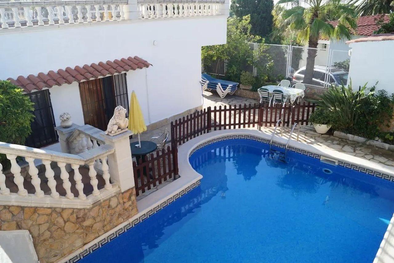 Hotel 106997 - House In 3*
